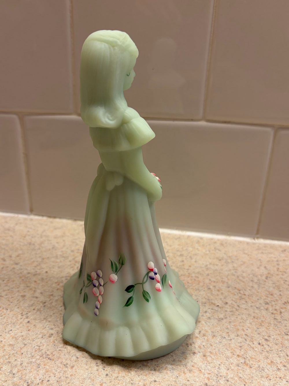 VTG Mosser jadeite green satin glass Bridesmaid figurine - Picture 8 of 8